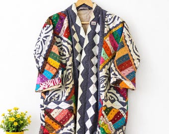 Kurtka kantha z bawełny indyjskiej z wycięciami: ręcznie pikowany szlafrok kimono