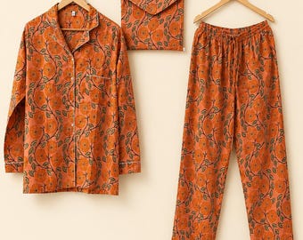 Komplet piżamy bawełnianej z nadrukiem ręcznym: Floral Jaipuri Loungewear