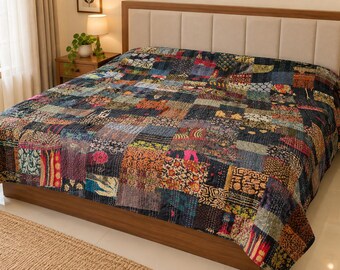 Ręcznie robiona jedwabna kołdra Kantha: patchworkowa narzuta boho (rozmiar queen)