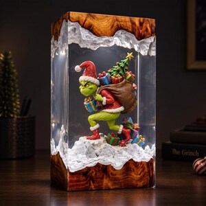 Green Holiday Resin Lamp, Grumpy Christmas Character, Festive Night Light, Movie Fan Decor, Winter Display, Unique Christmas Gift Idea