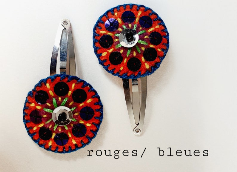 Duo de barrettes rondes Rouges/ bleues