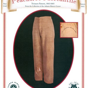 Könnte beinhalten: Ein Vintage-Muster für Hosen aus den 1860er Jahren, mit einer braunen Hose und einem Etikett mit der Aufschrift "Peachtree Mercantile" und "Fig Leaf Patterns".