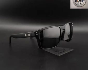 Oakley Holbrook Polarized Sunglasses | Matte Black Frame | Silver Logo | Unisex