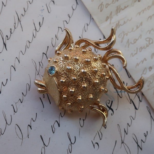 One Vintage Solid Perfume Holder: Puffer Blowfish Tropical fish Brooch Pin or Hypnotique Max Factor Hinged Case Compact
