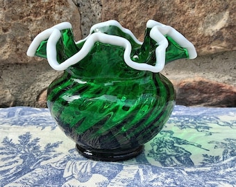 Vintage Fenton Vase Emerald Green Snow Crest Crimped Round Rose Bowl 4 Inch