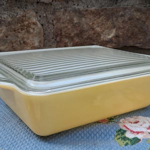 Vintage Pyrex with Lid Casserole Dish Ovenware 0503 1.5 Quart
