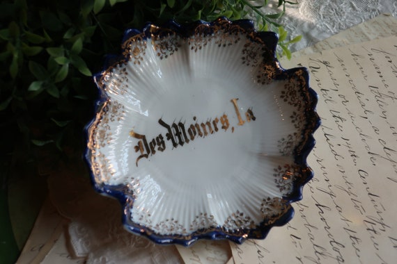 Antique Souvenir Trinket Dish from Des Moines, Io… - image 9