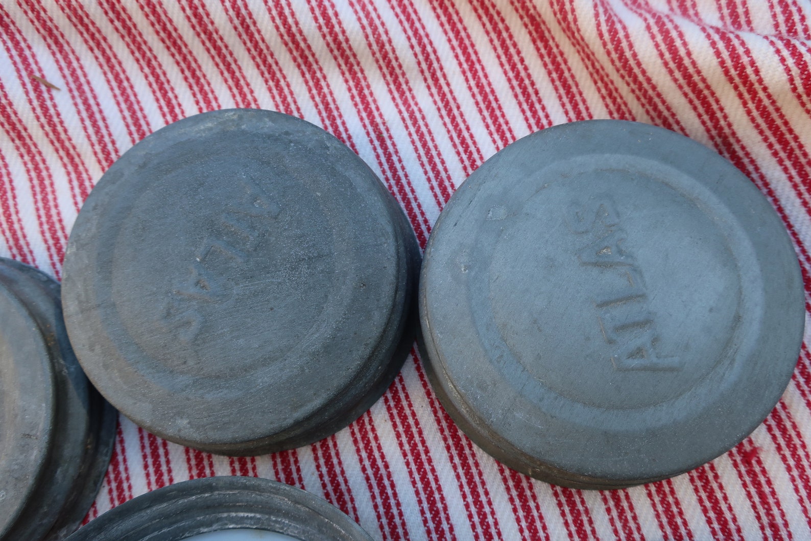 One Zinc Wide Mouth Jar Lid Atlas or Ball Milk Glass Insert Etsy