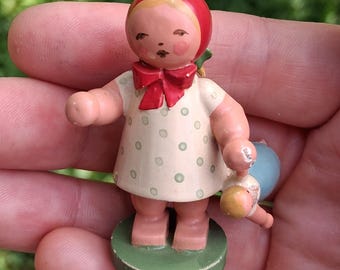 Vintage Wendt and Kuhn Wood Erzgebirge Figurine Little Girl Holding Her Doll