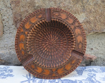 Vintage Carved Wooden Ashtray Trinket Dish with Inlaid Brass Design