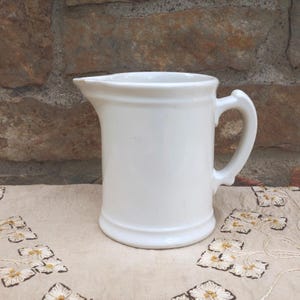 Vintage White Ironstone Milchkrug Hall Keramik Hergestellt in den USA strapazierfähig Restaurant Ware Hotel China