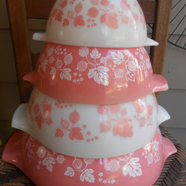 Set of 4 Excellent Vintage Pyrex Pink Gooseberry Cinderella Mixing Bowls