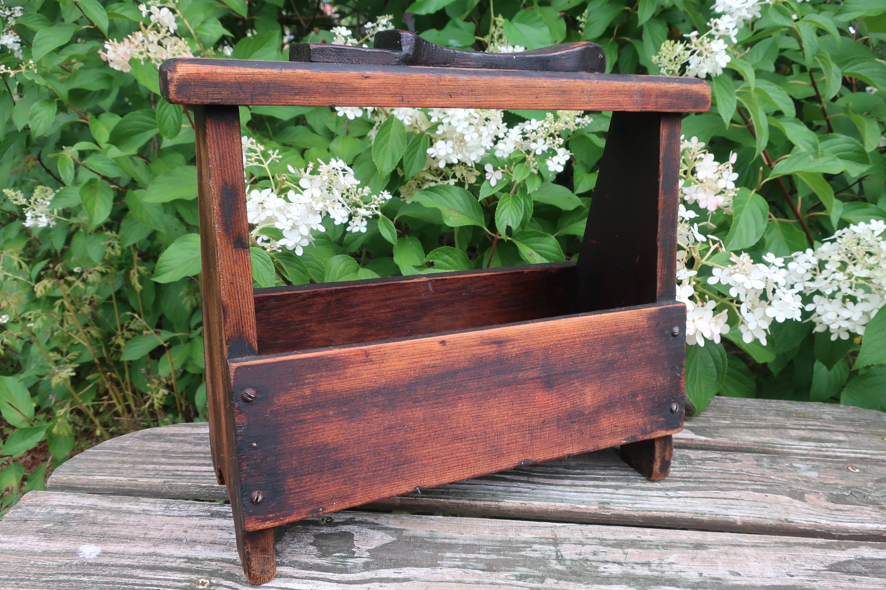 Cajita para lustrar zapatos antigua Caja de arte popular tallada