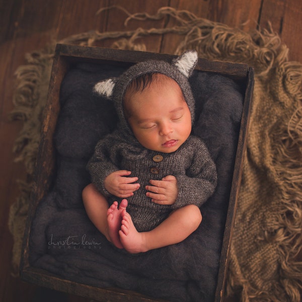 Newborn wolf outfit Newborn wolf bonnet and body Long sleeved bodysuit Newborn photo prop set Newborn photography Gray legless romper set