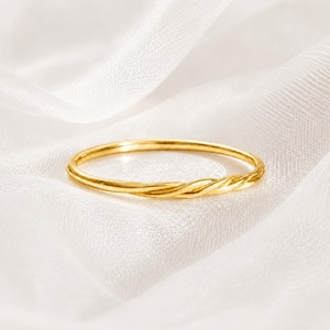 14-karätiger Goldring mit gedrehtem Band, minimalistischer, zierlicher Stapelring
