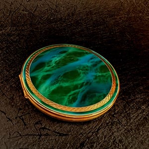 Stratton England Vintage Compact - Etsy