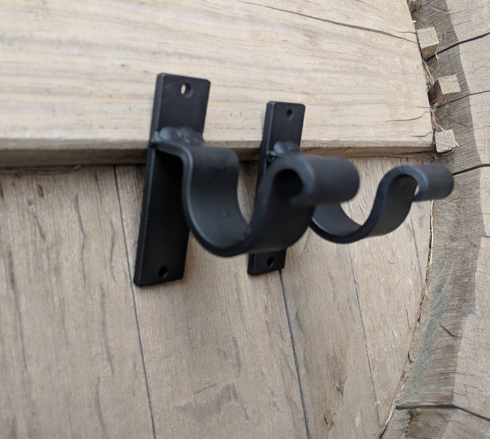 Hand Forged Short Projection Bracket, 1'' Clearance Single Rod Brackets ...