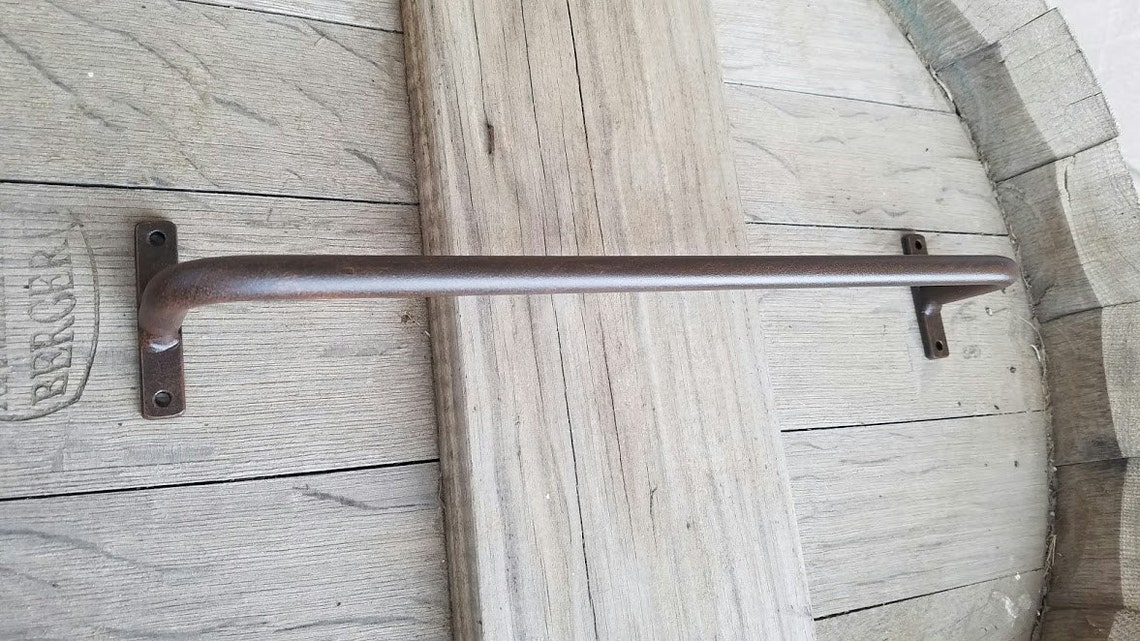 thumbnail image 2 of Amish Forged Wrought Iron Large Twisted Towel Bar – 25.5 Inch – Strong & Sturdy USA Made 2 of 3