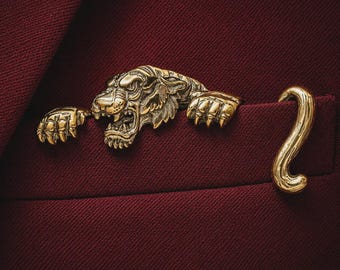 Oxidized Silver Tiger Pocket Square – Men's Lapel Pin Brooch Accessory