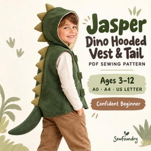 Może przedstawiać: Ciemnozielona kamizelka z kapturem, ogonem i kolcami dinozaura, z napisem Jasper Dino Hooded Vest & Tail PDF Sewing Pattern, Ages 3-12, A0, A4, US Letter, Confident Beginner oraz logo SewFoundry w dolnej części obrazu.