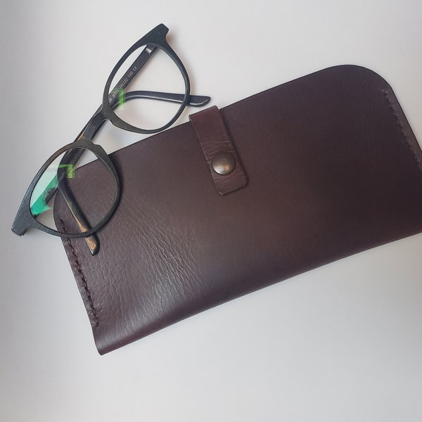 Estuche lunettes en cuero hecho principal