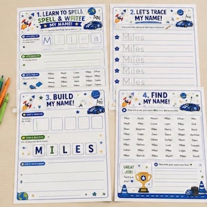Puede incluir: Cuatro hojas de actividades educativas con temática espacial, que incluyen cohetes, planetas y coches de carreras. Las páginas contienen ejercicios titulados Learn to Spell My Name, Let's Trace My Name, Build My Name y Find My Name, junto con tres lápices de colores.