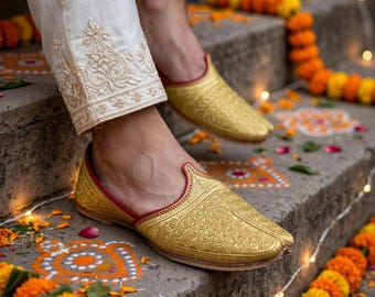Men's Golden Tilla Khussa, Handmade Pakistani Jutti, Traditional Leather Khussa for Men, Wedding Groom Shoes, Punjabi Jutti, Custom Made