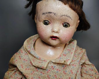 Bambola vintage Effanbee in composizione, 26 pollici, denti, inquietante, infestata, horror, con lingua di fuori.