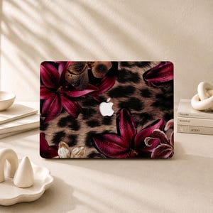 Leopardfärgat vinrött Macbook-skal till Macbook Air 2026 M5, Macbook Pro 16/15/14/13 tum, Macbook Air 15 tum, Macbook Neo A18, Macbok Retina 15 tum