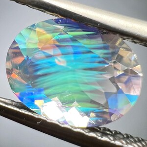 Piedra lunar arcoíris natural / Gema ovalada multicolor hecha a mano / Fabricación de joyas / Gema suelta