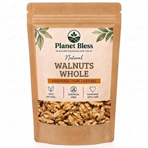 以下が含まれることがあります： クルミが入った茶色の紙製スタンドパウチ。ラベルには、Planet Bless、Nature's Blessing For You、Natural Walnuts Whole、Handmade、Pure、Natural、100% Natural、Chemical Free、Handmade With Careというテキストとアイコンが記載されています。