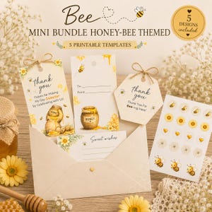 Puede incluir: Un mini paquete de 5 plantillas imprimibles con temática de abejas que incluye etiquetas de agradecimiento, etiquetas para regalos y pegatinas. Los diseños muestran ilustraciones de tarros de miel, abejas y girasoles con textos variados.