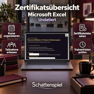 Könnte beinhalten: Ein Laptop mit einem Microsoft Excel-Dashboard namens Zertifikatsübersicht. Der Bildschirm zeigt Kurszertifikate & Trainer-Zulassungen mit Anleitungstext. Vier dunkelviolette Symbole umgeben den Bildschirm und beschreiben Kursorganisation, Zertifikatsstatus, Anwesenheitserfassung und Trainerfristen.