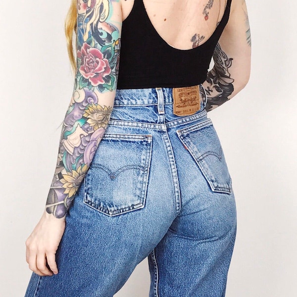 80's Vintage Levi's 550 Faded Denim Straight Leg High Waisted Mom Jeans // Women's size 29 9 10 11