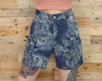 Vintage Western High Rise Paisley Print Shorts / Size 26 27