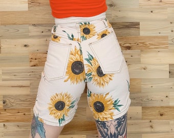Vintage 90's Sunflower Long Jean Shorts / Size 23 24
