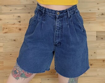 90's Vintage High Rise Jean Shorts / Size 28