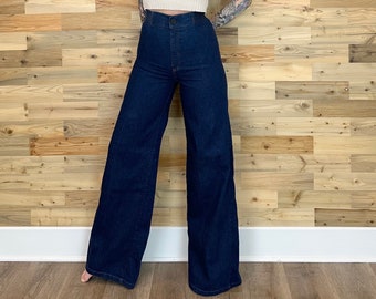 Levi's 70's Vintage High Rise Wide Leg Jeans / Size 26