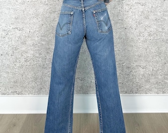 Levi's 501 Distressed Vintage Jeans mit geradem Bein / Größe 30 31