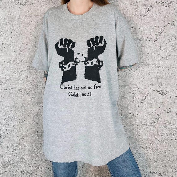 Vintage Religious Christ Has Set Us Free Galatians 5:1 Faded Worn Tee Shirt T-Shirt