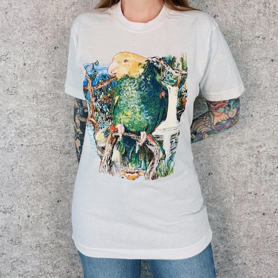 1991 Vintage Parrot Art Print Bird Tee Shirt T-Shirt