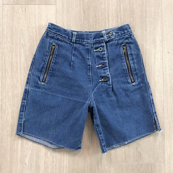 Jordache Vintage Button Fly Cut Off Jean Shorts / Size 24