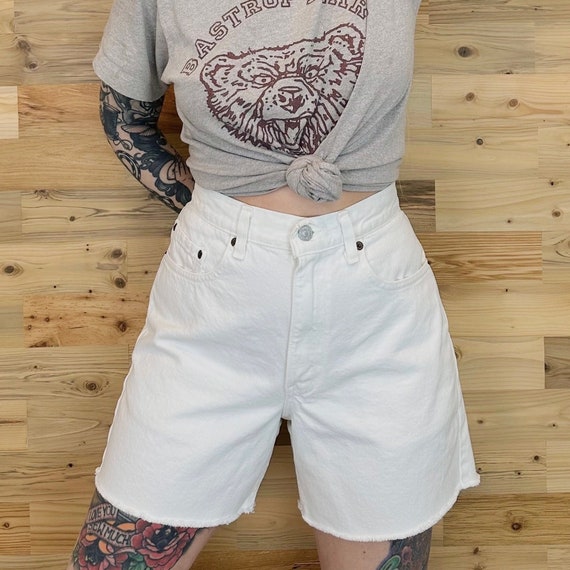 Levi's 550 Vintage Cut Off Jean Shorts / Size 30