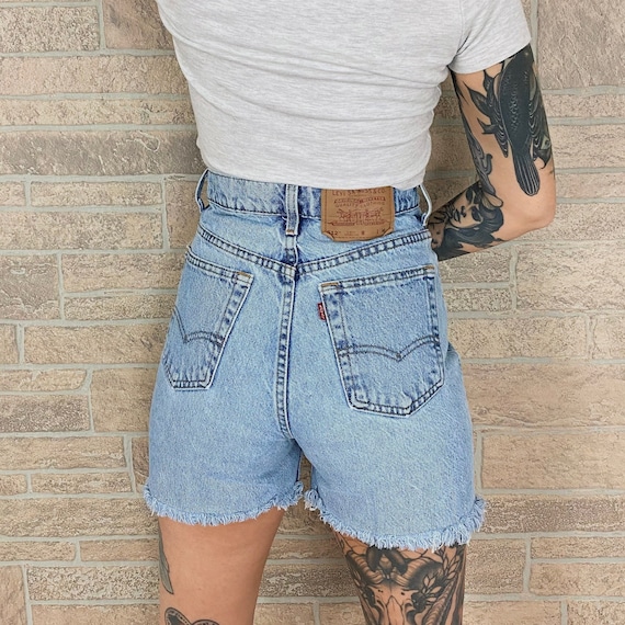 Levi's 512 Cut Off Shorts / Size 27 28