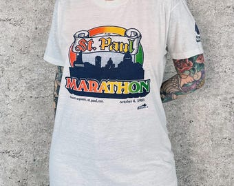 Camiseta vintage fina y suave de la maratón de St. Paul Twin Cities de 1981.