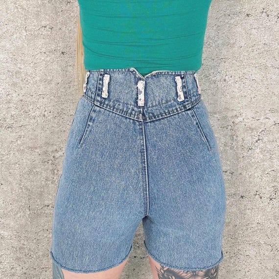 80's High Rise Vintage Cut Off Jean Shorts / Size 25 26
