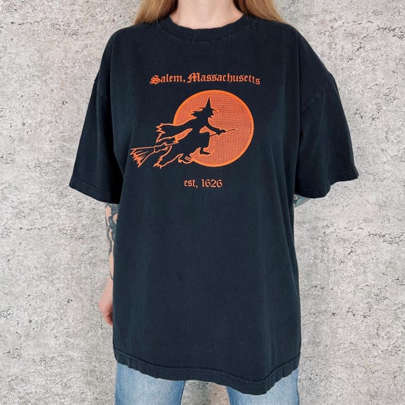 Salem Massachusetts Vintage Travel Tee Shirt T-Shirt