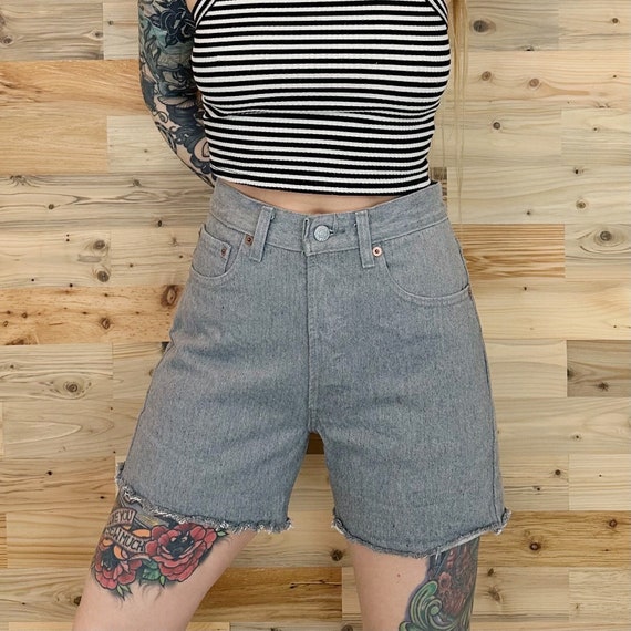 Levi's 501 Vintage Cut Off Jean Shorts / Size 27 28