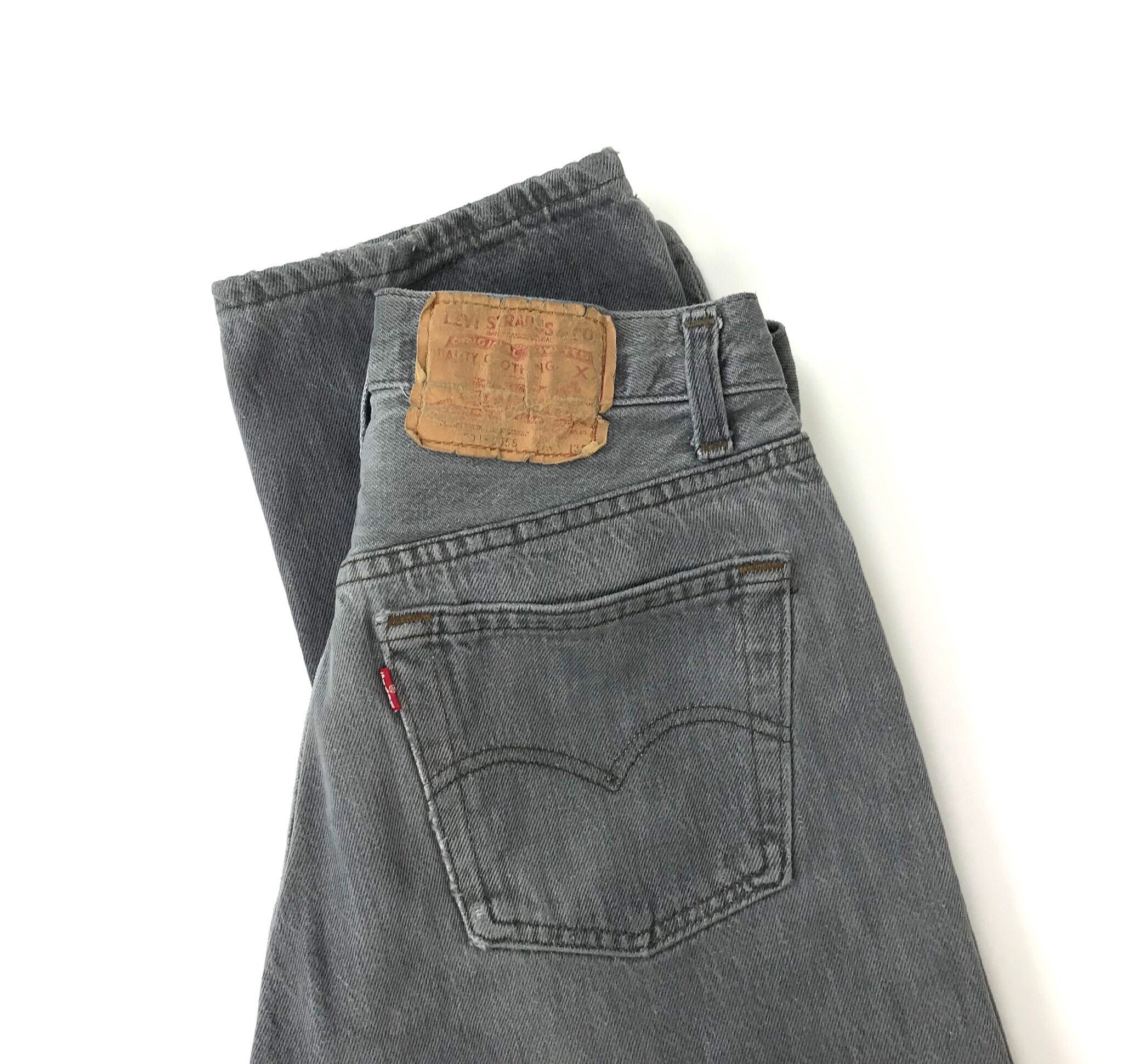 Levi's 501 Grey Jeans / Size 27