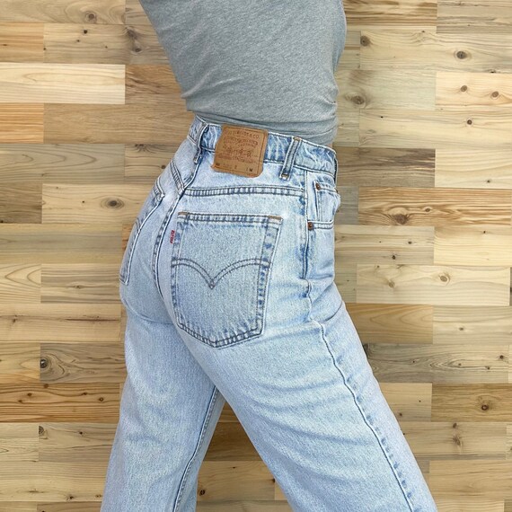 Levi's 550 Vintage Jeans / Size 26 27